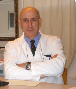 Professor Roberto Binazzi nel suo studio
